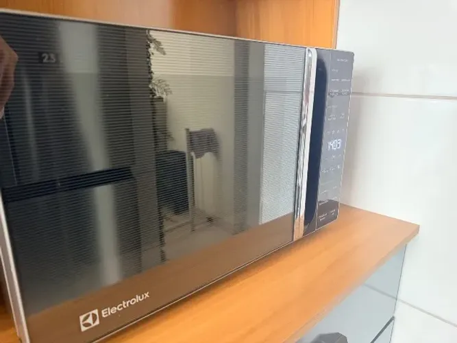 Microondas 23L Electrolux 