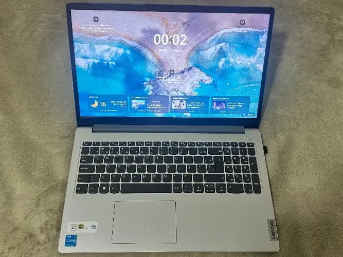 Notebook Lenovo Core i3