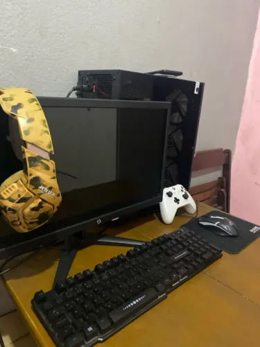 Vendo pc Gamer usado poucas vezes novo na caixa