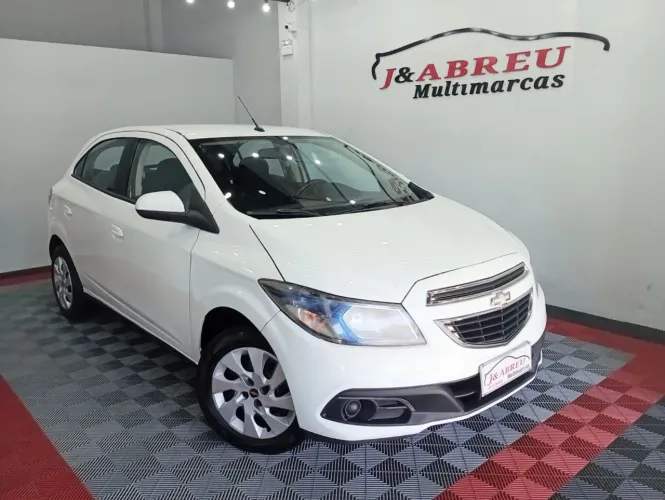 Chevrolet Onix Hatch LT 1.4 8V Flex Mec. 4P 2014