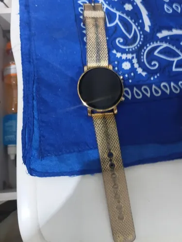 Smartwatch Dourado