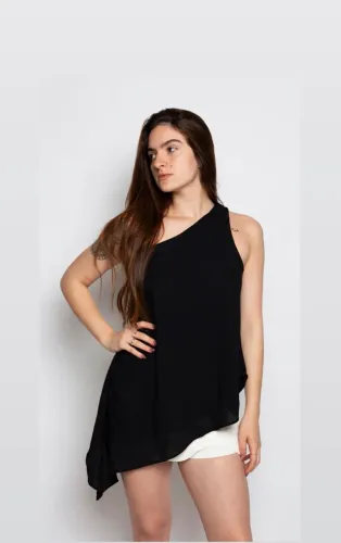 Blusa assimétrica