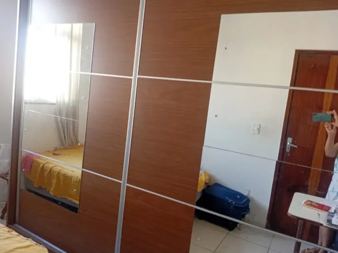 Guarda roupa casal 2 portas de correr com espelho 6 gavetas Flex