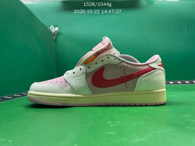 Travis Scott x Air Jordan 1 Low OG SP Sail Tropical Pink