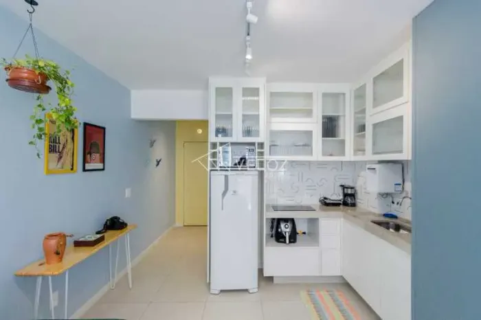 Loft reformado e mobiliado