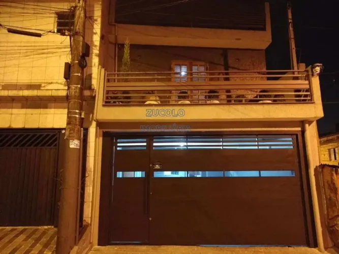 Sobrado reformado em excelente localização do Bairro Cooperativa em São Benrardo do Campo