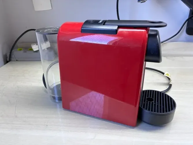 Cafeteira Nespresso Essenza mini D30