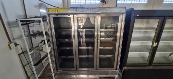 Freezer expositor 3 portas