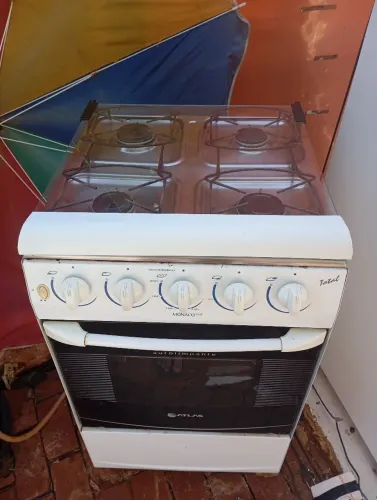 Vendo fogão atlas funcionando perfeitamente todas as bocas e forno funcionando 110v