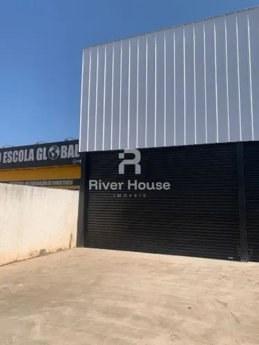 Aluga -se Barracão comercial localizado na avenida das torres Distrito Industrial -Cuiaba