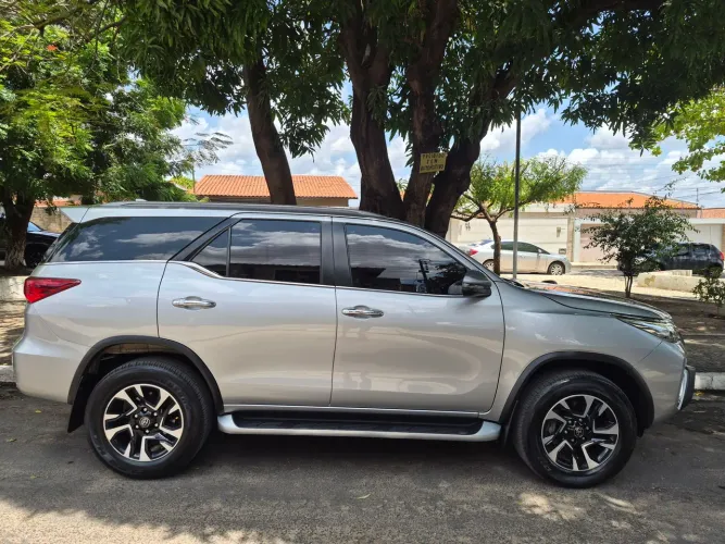Toyota Hilux SW4 SRX 4X4 2.8 TDI 16V Dies. Aut. 2018