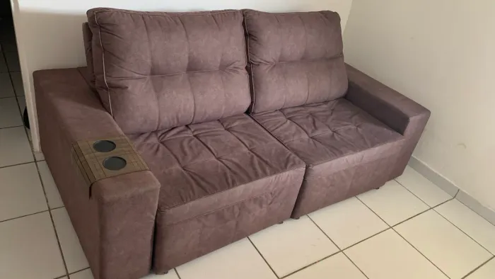 Sofá reclinável marrom