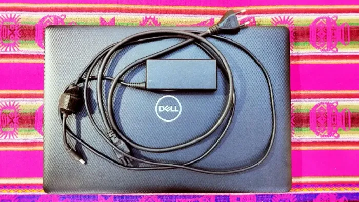 Notebook Dell i5 (3583) / 16GB RAM / SSD 894GB