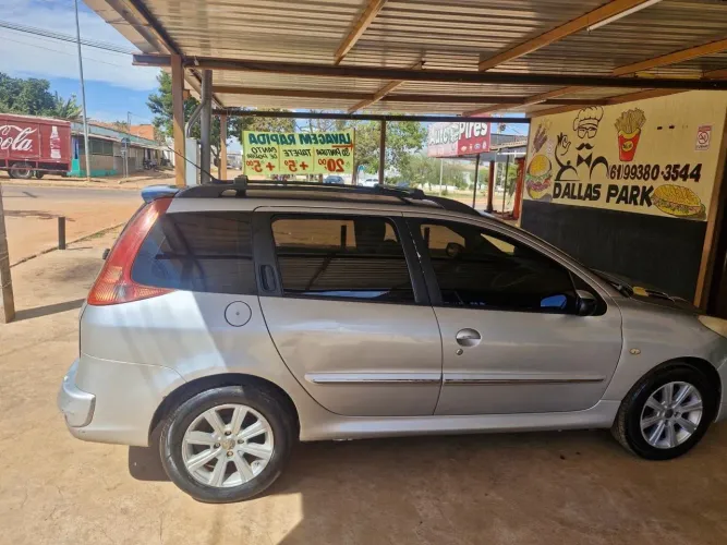 Peugeot 207 SW XR Sport 1.4 Flex 8V 5P 2013