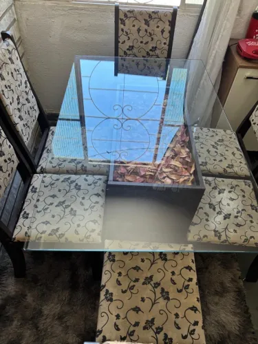 Mesa preço a negociar 