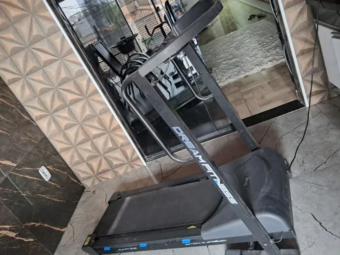 Vende esteira nova