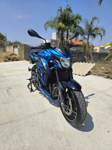 Suzuki GSX S 750