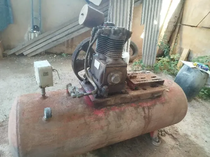 COMPRESSOR WAYNE USADO 175 COM MOTOR 4HP TRIFASICO