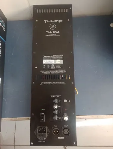 Painel Amplificador Mackie Thump 15