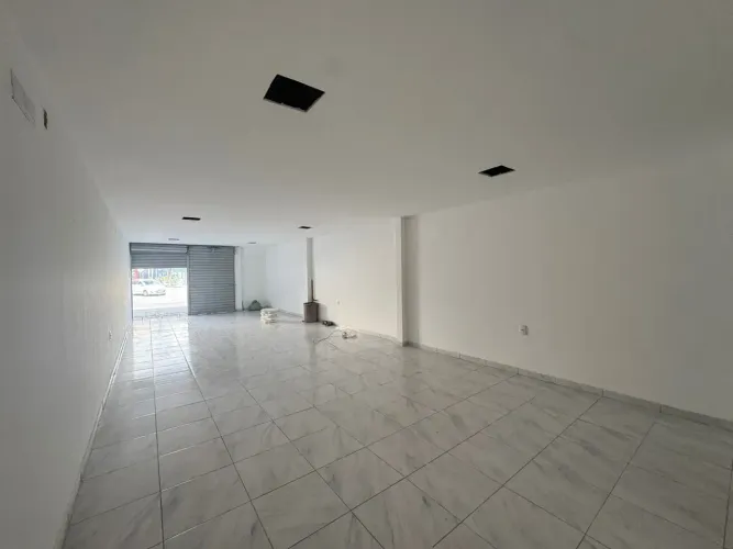 Ponto Comercial para alugar, 66m² - Mangabeira