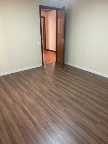 Casa para locação no portão