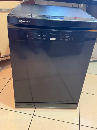     Lava-Louças Electrolux LL14P 14 Serviços Preta 127V 