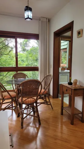Alugo excelente apartamento em Canela direto com proprietária
