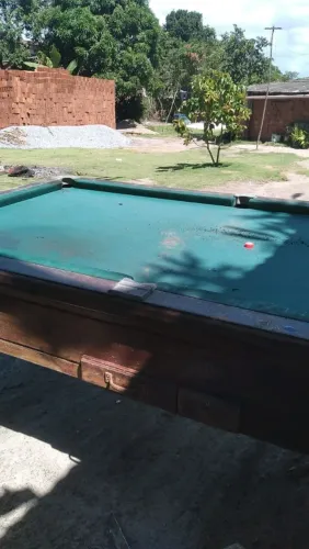 A venda mesa de sinuca em excelente estado