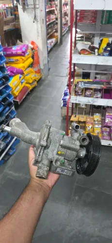 Estou um bomba d'água conjugada com a direção hidráulica do gran Siena 1.6 16 v