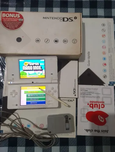 Nintendo DSi destravado e completo