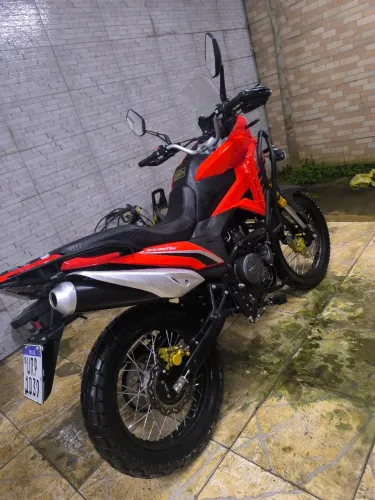 Vendo ou troco por scooter sbm 250t