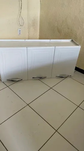 Aéreo de aço 3 portas seminovo 300$
