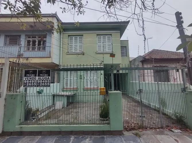 SOBRADO NO BAIRRO NAVEGANTES