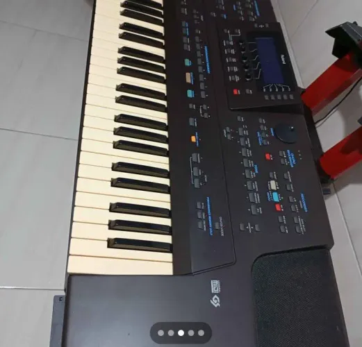 Teclado Roland e96 profissional 