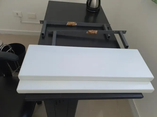 Prateleiras com encaixe invisível