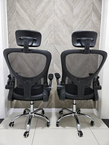 2 cadeiras de escritório pelo valor de uma!! 