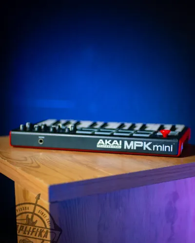 PROMOÇÃO Controlador MIDI Akai MPK Mini