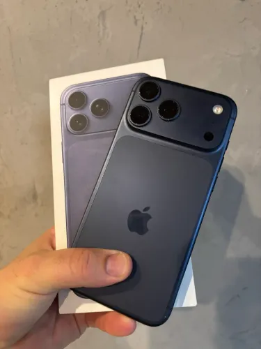 iPhone 17 Pro Max 256gb Azul - Garantia até Março 2027 - Oportunidade única!