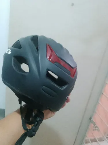 Capacete ciclismo atrio