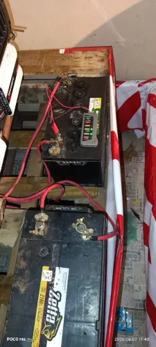 Vendo 2 Bateria de caminhão 180ah e uma de 90ah