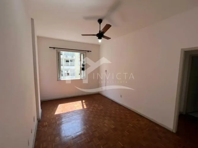 Mega oportunidade de quarto e sala no Leme!!!