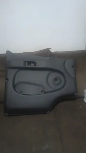 Forro de porta caminhão Mercedes 710 lado esquerdo motorista