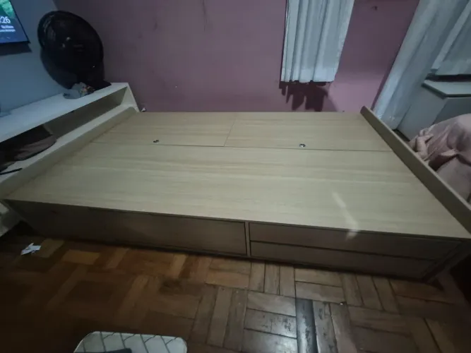 Cama de solteiro espaçosa