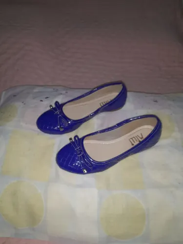 Sapatilha azul Milli