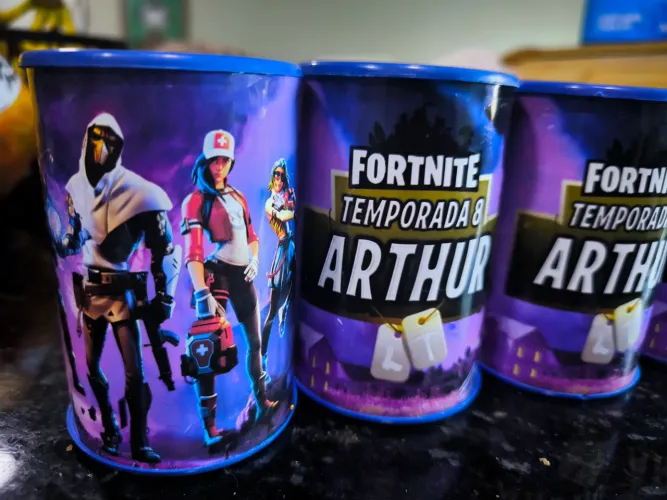 Cofrinho para lembrancinha fortnight