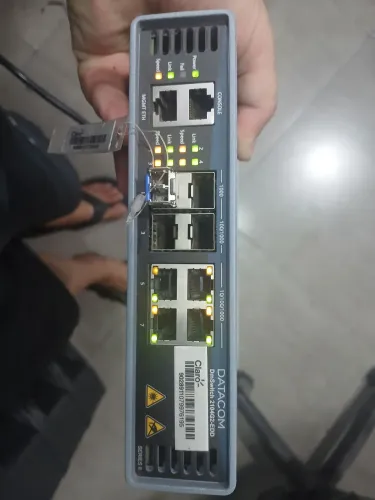 Switch Edd 8 Portas Datacom Dmswitch 2104g2- Edd