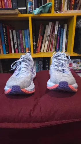 ASICS Superblast 2 - Excelente estado