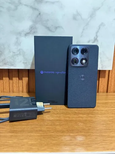 Motorola Signature 