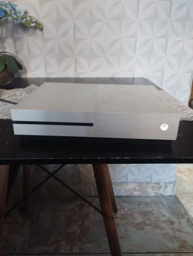 Xbox one s com defeito + controle com defeito