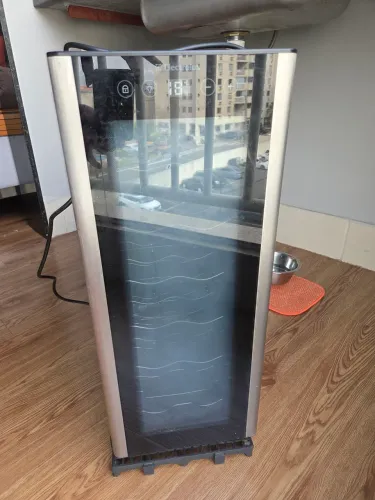 Adega 12 vinhos Electrolux
